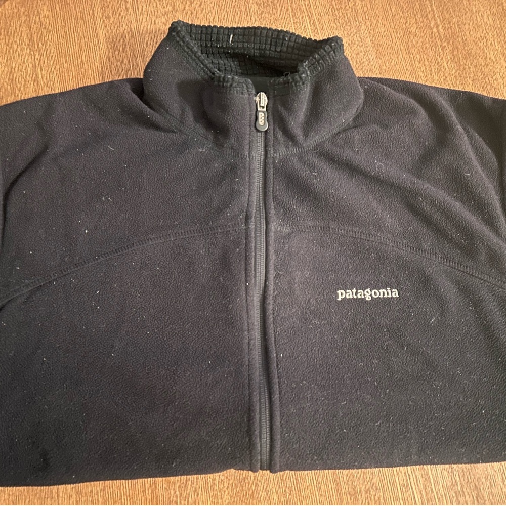 Men’s Patagonia fleece vest